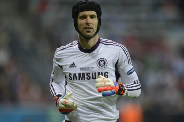 Sorpresa en el Chelsea: el retirado Petr Cech es inscrito en el equipo como arquero de emergencia