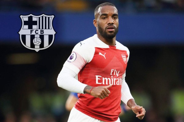 Lacazette, posible fichaje de Barcelona, se pasea por la Ciudad Condal