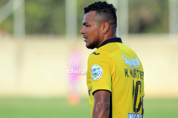 Mario Martínez se ausenta del entreno del Real España