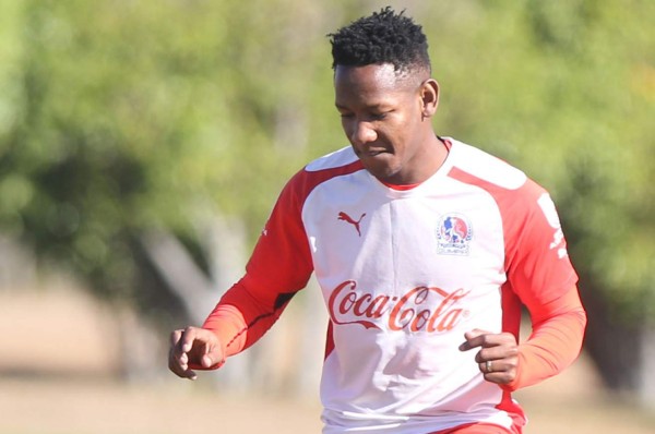 Romell Quioto sigue entrenando con Olimpia