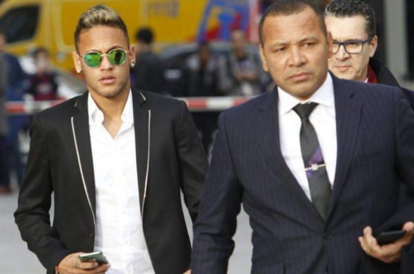 Papá de Neymar a su hijo: 'Si te vas del Barcelona, te arrepentirás'