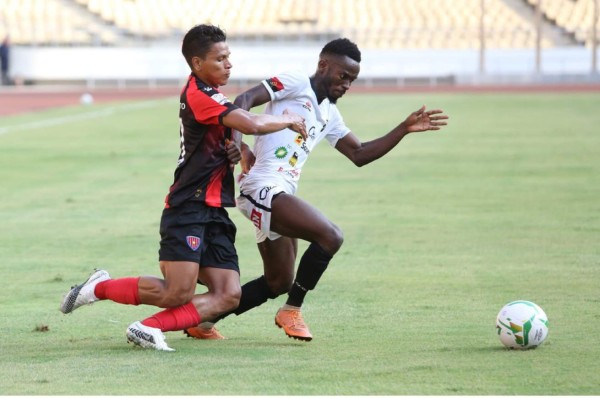 Bryan Moya y el Club Primero de Agosto volvieron a la senda del triunfo en Angola