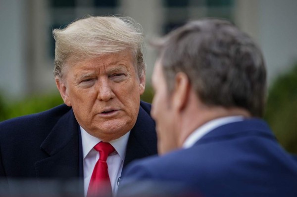 Donald Trump advierte que confinamiento prolongado por coronavirus podría 'destruir a un país'