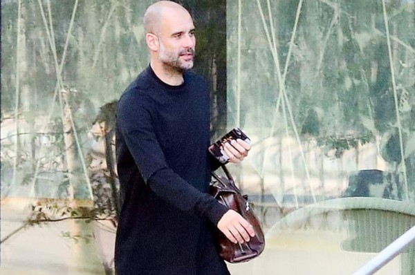 Pep Guardiola y su particular vestimenta en Manchester
