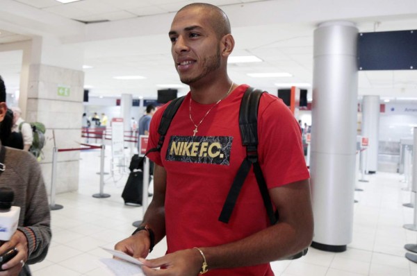 Eddie Hernández arriba al país para sumarse a la Selección de Honduras