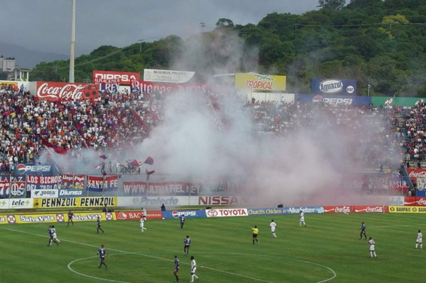 Unos 1, 500 policías resguardará en el Olimpia vs Motagua en el Nacional
