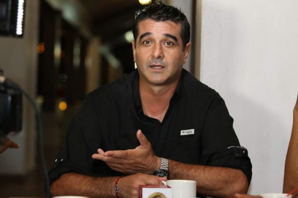 Diego Vázquez: 'Deseo no bajar de los primeros lugares'