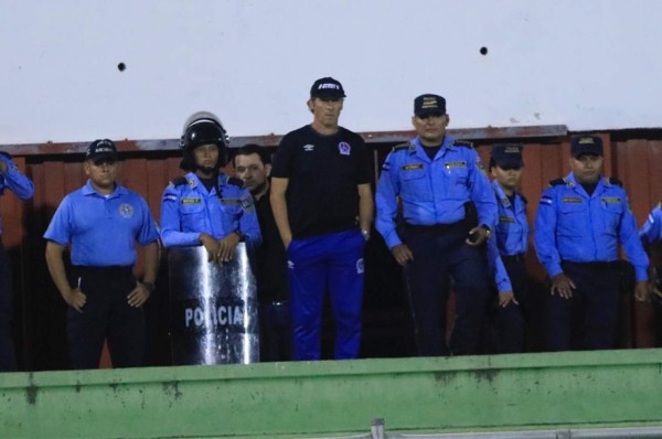 Pedro Troglio podrá dirigir contra Real España aunque ¡estaba suspendido!