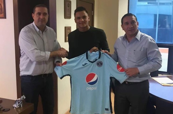 Denil Maldonado renueva con Motagua por tres años