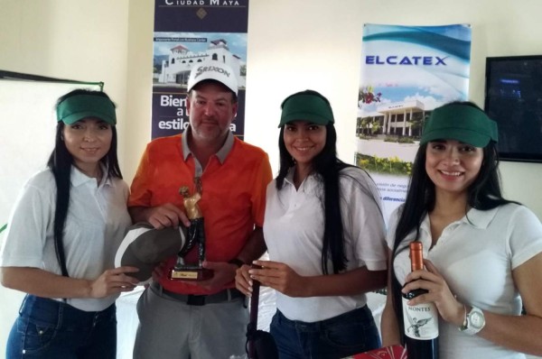 Geoffry Schacher se quedó con el Osovi Open de Golf