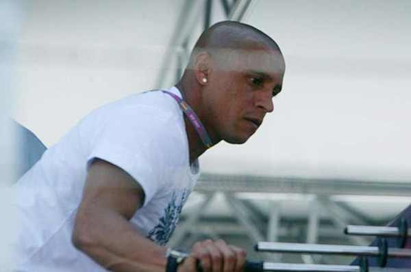 Dan prisión al exReal Madrid Roberto Carlos por atraso en pensión alimenticia