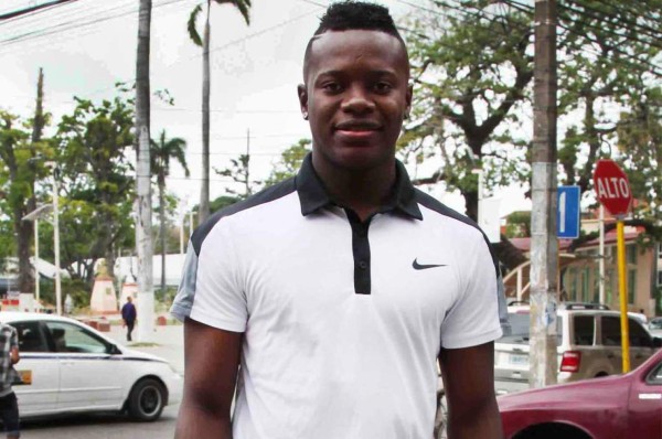 RUMORES Y FICHAJES: Legionario está cerca de volver y Héctor Vargas es noticia