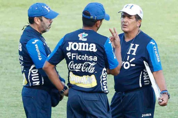 ¡Malas noticias! Esdras Padilla se pierde la Copa Centroamericana con Honduras por lesión