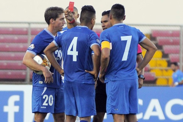 Técnico de El Salvador recluta jugadores en México, Italia y Canadá