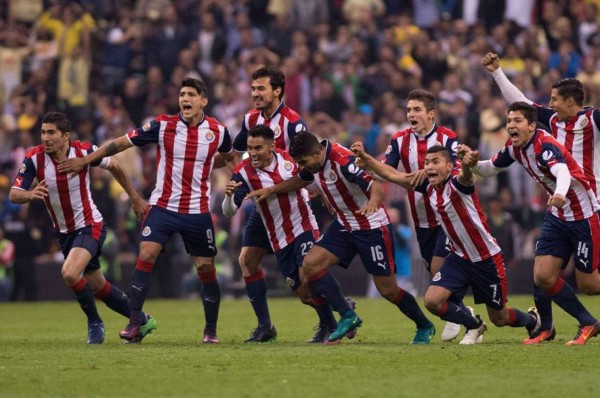 El jugador de Chivas que estaría muy cerca de llegar al Porto