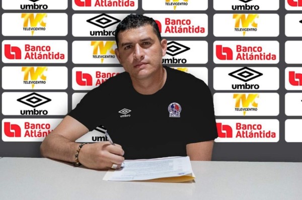 Sigue como portero merengue: Harold Fonseca renueva contrato con Olimpia