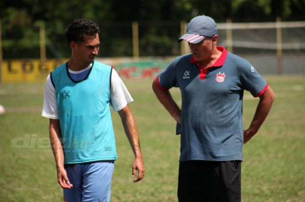 'Me quedo en el Vida, no se concretó nada”: Marcelo Canales