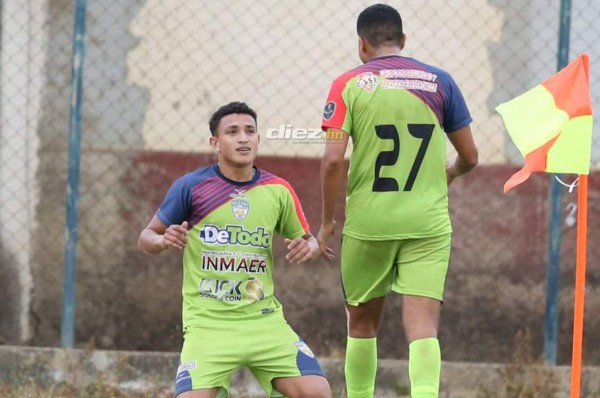 Fichajes: Roger Rojas regresa a Costa Rica, Troglio con inminente fichaje y Beckeles es noticia