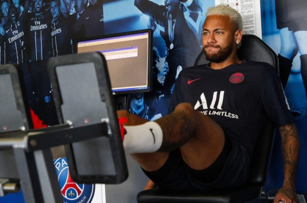 Neymar le comunicó al PSG en la reunión que no quiere seguir en el club