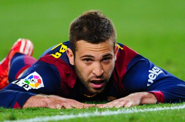 Jordi Alba es duda para el Clásico ante Real Madrid