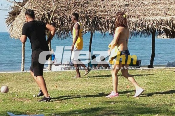 Alberth Elis e Isabel Zambrano, juntos en las playas de Puerto Cortés