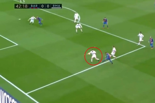 Los errores arbitrales más escandalosos que beneficiaron al Barcelona y Real Madrid