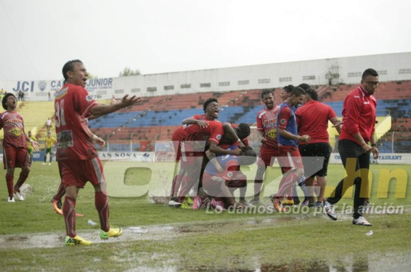 El Vida de Carlos Pavón corta racha negativa en triunfo ante Social Sol