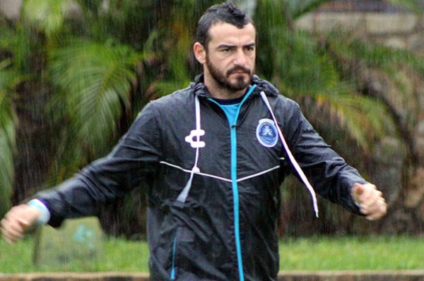 Después del sismo, futbolista argentino dice estar arrepentido de haberse ido a México