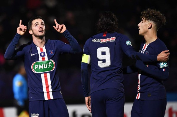 Cavani y Sarabia clasifican al PSG en Copa ante un equipo 'amateur'