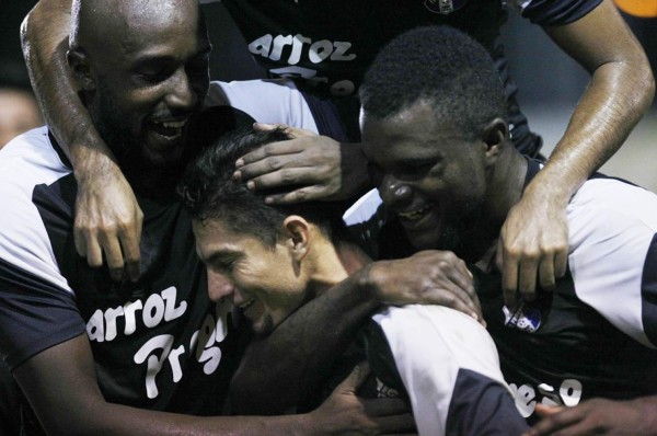 Honduras Progreso despedazó al Platense en un partidazo en el Micheletti