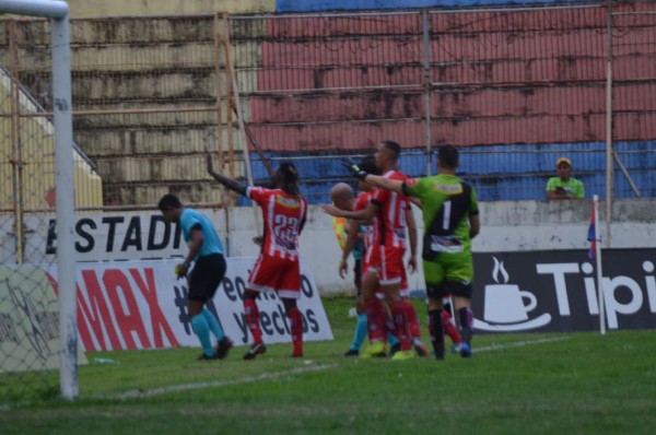 El castigo que le espera al Vida por la agresión que sufrió el árbitro en La Ceiba