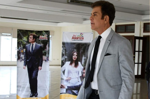 Salvador Nasralla desconoce resultado electoral en Honduras, insiste en recuento