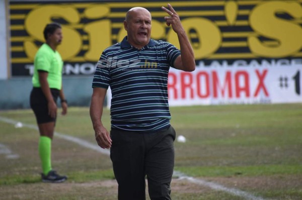 Wilmer Cruz sobre los árbitros: 'Les pido que sean serios y que no nos perjudiquen más'