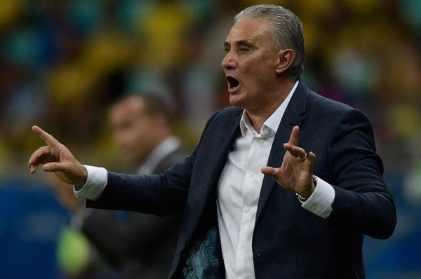 Tite, contudente: ''Los dos goles fueron bien anulados por el VAR''