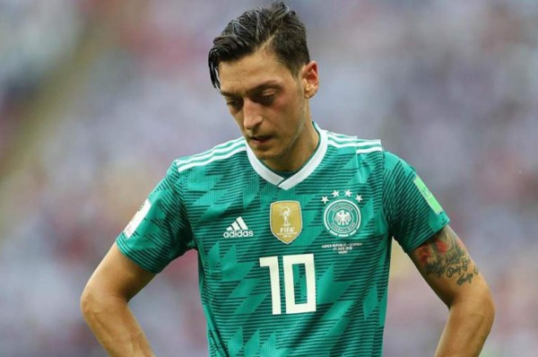 Presidente del Bayern a Özil: ''Hace años que su juego es una mier..''