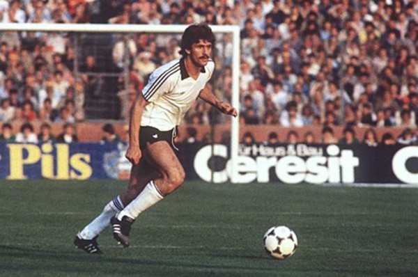 Los futbolistas discapacitados que se convirtieron en profesionales