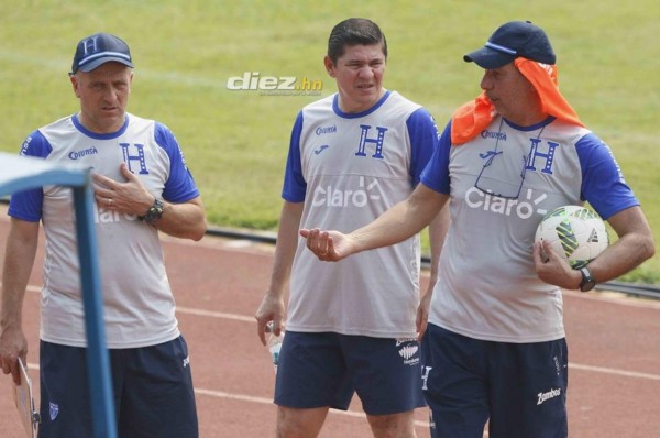 Arnold Cruz: 'A nosotros sinceramente nos conviene jugar hasta el otro año porque nos da tiempo”