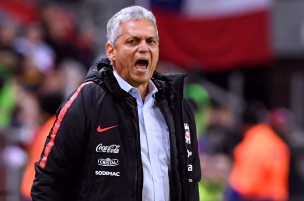 Reinaldo Rueda pide paciencia para transición en selección chilena