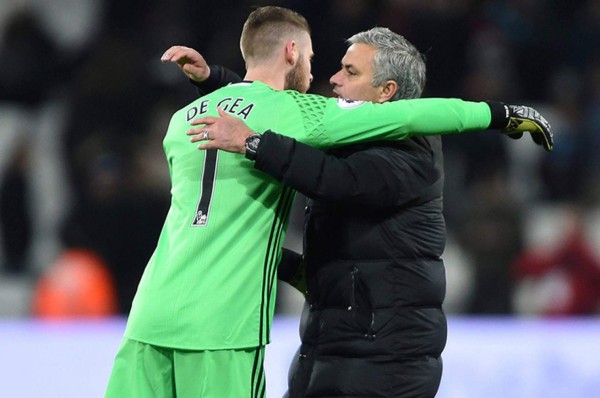 Mourinho deja claro que David de Gea se queda a en el Manchester United