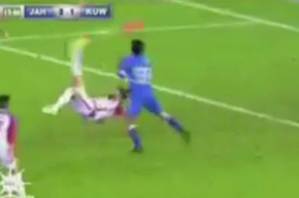 ¡Maravilloso! El espectacular gol de chilena que se anota en Kuwait