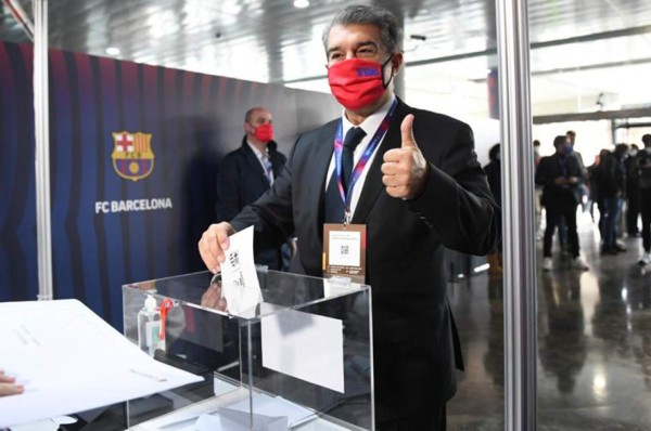 Así se vivió el regreso de Laporta a la presidencia del Barcelona; los mensajes de Puyol y Eto'o