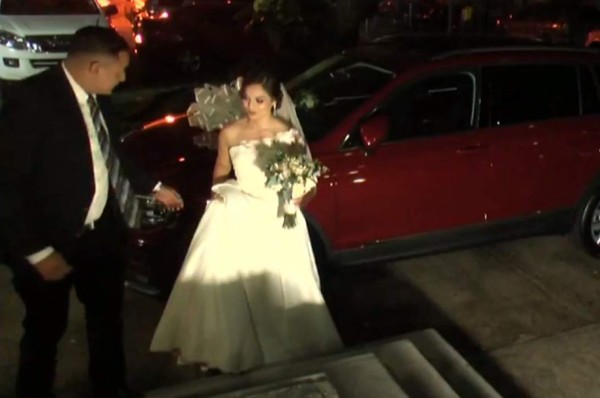 En la intimidad: Así fue la boda eclesiástica entre Carlo Costly y Tita Torres