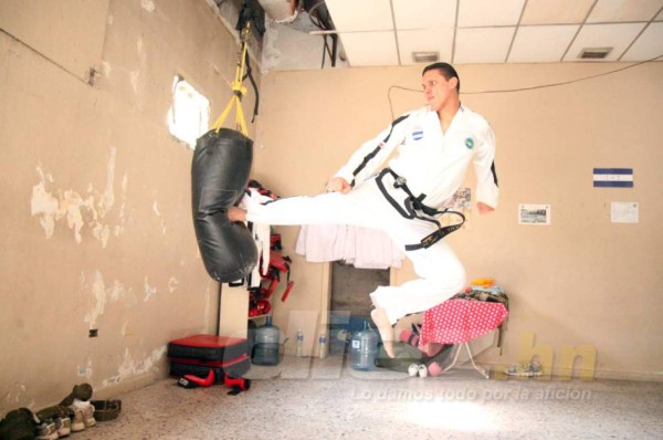 Raúl Hernández, de estar entre los 10 mejores del mundo a enseñar a cadetes de la Naval&nbsp;&nbsp;