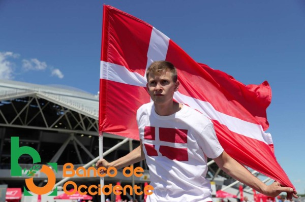 El color de la jornada: Lindas aficionadas y ambiente festivo en Rusia