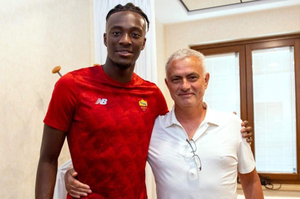 Mourinho ficha para la Roma al delantero Tammy Abraham a cambio de 40 millones de euros