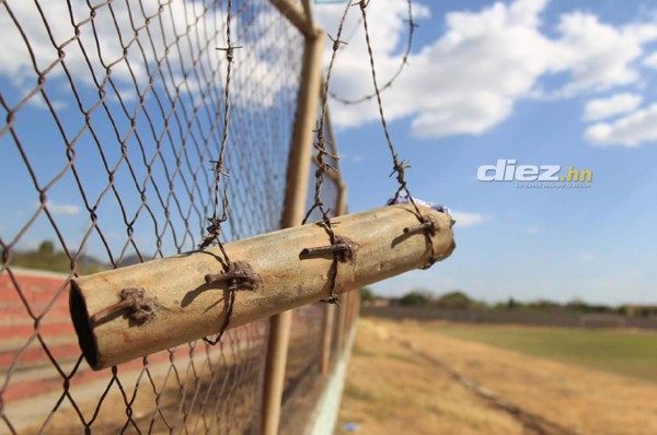 EN EL OLVIDO: Así se encuentra el histórico Fausto Flores Lagos de Choluteca