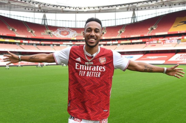 Mercado de fichajes: Imprevisto destino para Suárez, crack rechaza al Barça y Liverpool prepara otra 'bomba'