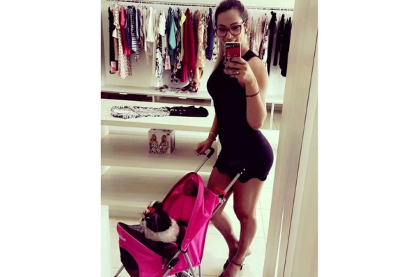 Así es Denise Bueno, la nueva árbitra que ha paralizado al mundo del fútbol