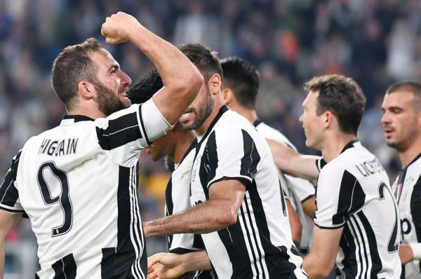 Juventus sigue dominando en italia; y ya piensa en Barcelona