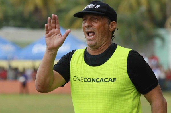 Pedro Troglio pide a la Concacaf jugar con público ante Saprissa: 'Ya se cumplió la pena'